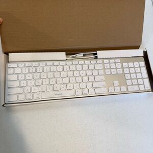 NWT Yivandi Keyboard for Macbook, Apple Computer